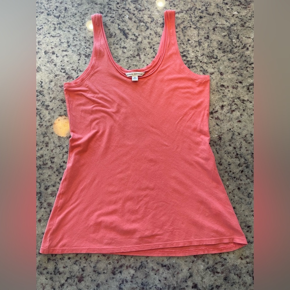 New women’s banana republic Coral Tank Top size medium